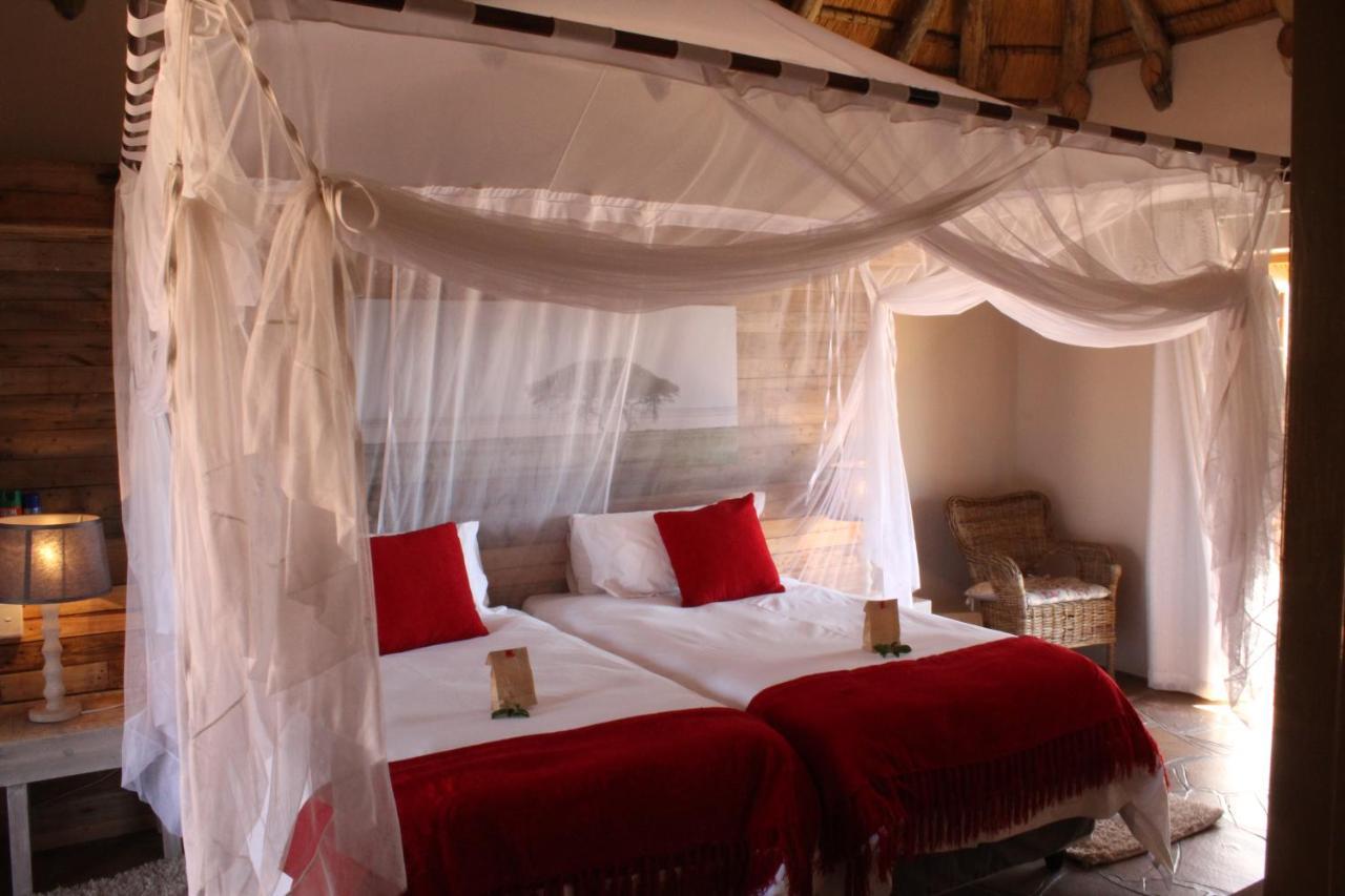 Okutala Etosha Lodge Outjo Exteriér fotografie