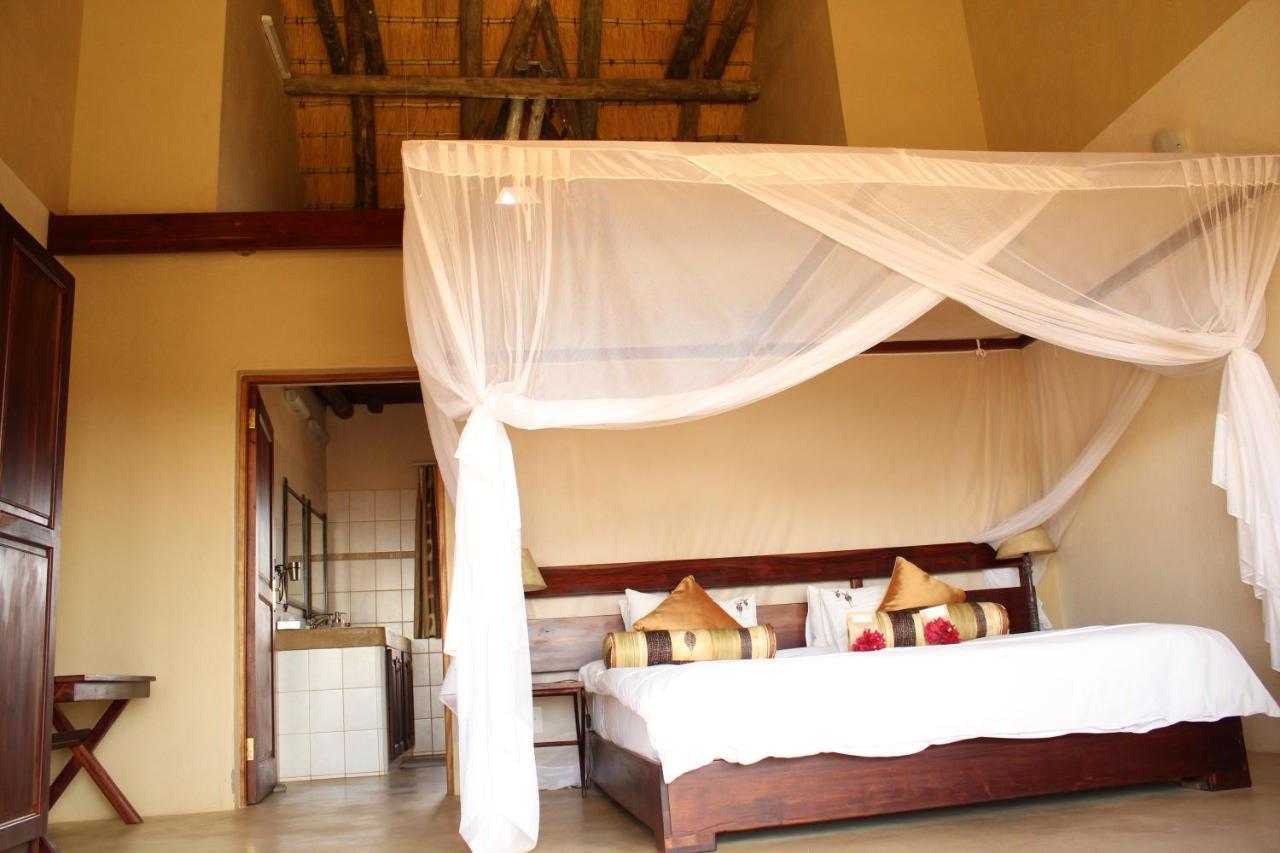 Okutala Etosha Lodge Outjo Exteriér fotografie